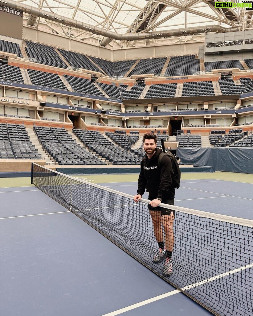 Kyle Krieger Instagram - getting to play on Arthur Ashe >>> #usopen @nickpachells