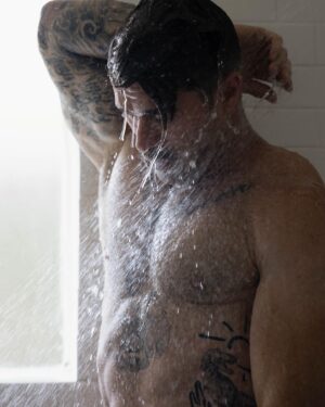 Kyle Krieger Instagram - come say hi — more on onlyfans 🚿💦 and a new spooky short film available tomorrow 👀💀