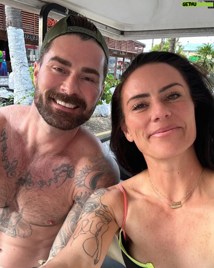 Kyle Krieger Instagram - Ayer en Isla mujeres con @alikrieger