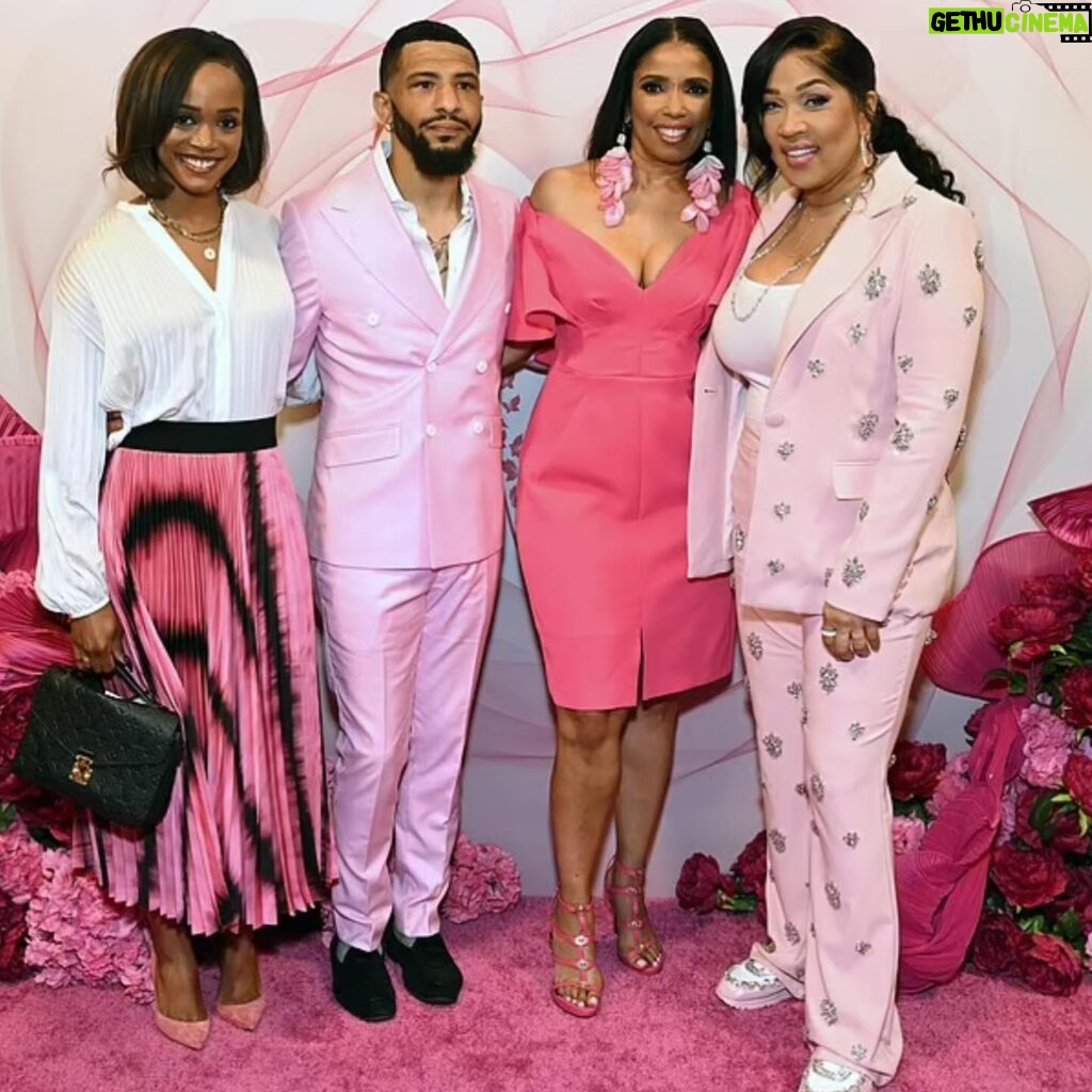 Kym Whitley Instagram - Thank you, #KevinKayhart and @DailyMail, for shining a spotlight on the incredible 16th Annual A Pink Pump Affair by @SpecialNeedsNetwork. 🔗 in bio. #SecuredByTheSibleyFirm #ArevaMartin #TameraMowry #JackeeHarry #KymWhitley #SisterSister #SNNPinkPump24 #RachelLindsay #VanessaBellCalloway #Autismawareness #BeverlyHills #SpecialNeedsNetwork #Autism #SibleyWorldPR