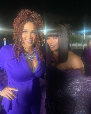 Kym Whitley Instagram - THE COLOR PURPLE is a must see !!! I had a fantastic time at the premiere!This cast is so talented!! I’m speechless! I cried laughed and applauded!  @oprah thank you for this epic musical!! Christmas Day I hope you run to the theaters!!💜✨ 

stylist @flutterdesigns 
makeup @_dreadiaz_ 
hair @angiehairstyles