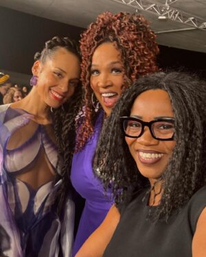 Kym Whitley Instagram - THE COLOR PURPLE is a must see !!! I had a fantastic time at the premiere!This cast is so talented!! I’m speechless! I cried laughed and applauded!  @oprah thank you for this epic musical!! Christmas Day I hope you run to the theaters!!💜✨ 

stylist @flutterdesigns 
makeup @_dreadiaz_ 
hair @angiehairstyles
