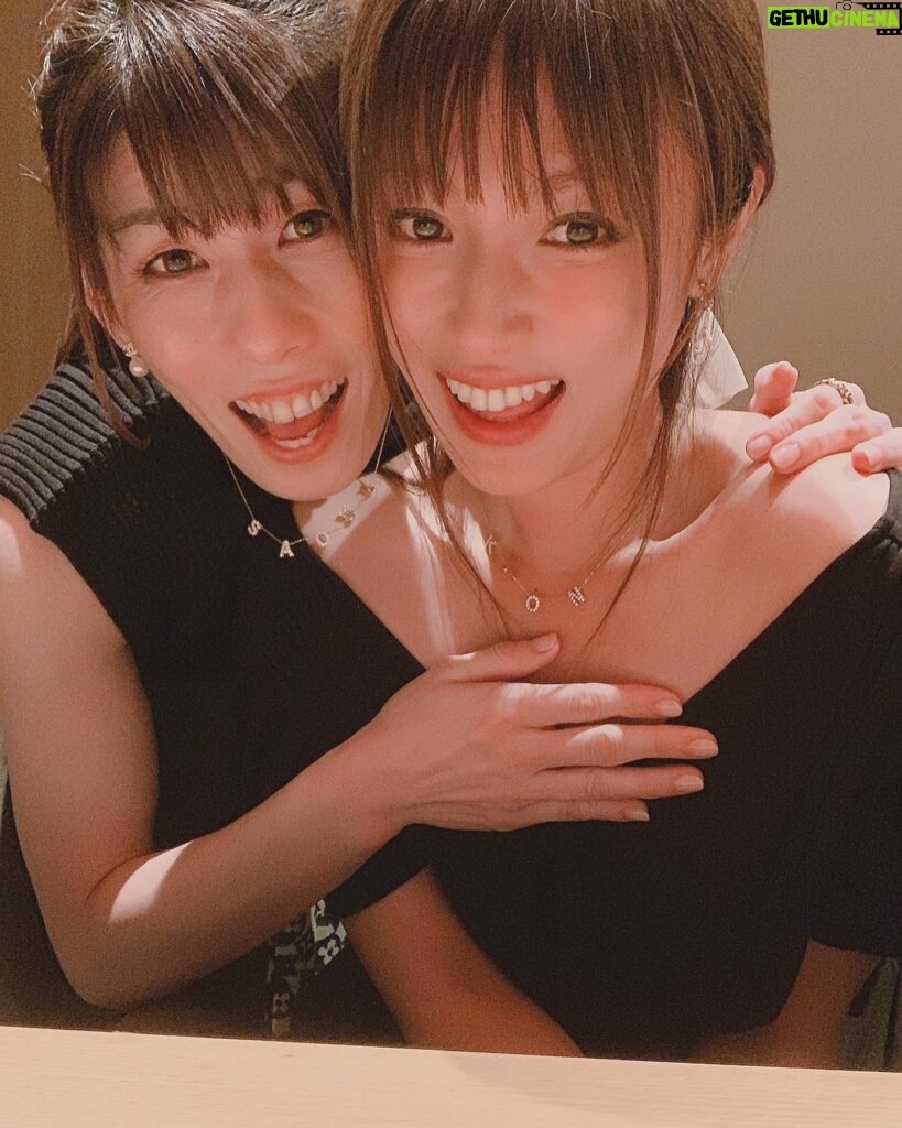 Kyoko Fukada Instagram - やっとやっと吉田沙保里ちゃんと再会できました🥺♥️沙保里ちゃんに会う度に本当に力を貰うし、沙保里ちゃんは大変という言葉を絶対に口にしないし、全てを楽しみながら受け入れるんです‼️かっこいいなぁ...沙保里ちゃんみたいな女性になりたいなぁ....ちなみに私の口癖は...😨 #明日大変かなぁ #明日楽しいといいなぁです #皆様はつい言ってしまう口癖ありますか #ついに今夜ルパンの娘最終回 #3ヶ月半大変だったけど楽しかったけど大変だったけど皆様の応援のおかげで頑張れましたぁ #ありがとうございましたっっ #kyokofukada