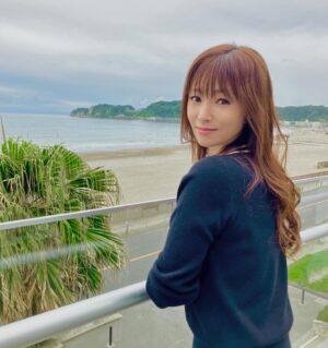 Kyoko Fukada Instagram - ご無沙汰しております💦もう夏も終わりに差し掛かっていますね🩴いかがお過ごしでしょうか⁉️先日、撮影で海に行く事が出来ました😍私にとって海は特別な場所で元気の源なのだと再確認できた日でした🥹💕サーフィンしている人達が羨ましかったぁ♥️
#皆様はどんな夏を過ごしましたか
#まだまだ暑い日もあるみたいなのでお身体に気をつけなきゃですね