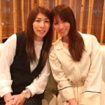 Kyoko Fukada Instagram – なんとまた吉田沙保里ちゃんと会えました♥️私の家族もみんな沙保里ちゃんに会いたくてついて来てしまった🙈🙉🐵💬そしてお母さん同士がテレビ電話でお話したり…今度母と娘の会が実現するかも🐣
沙保里ちゃんに会うと自分はなんて小さな範囲で悩んだりしているんだろうと思い直したり、ポジティブな力強いお言葉沢山頂いて前向きになる😢❗そして桜も一緒に観れちゃった🌸🌸🌸
#桜もう一回くらい一緒に観れるかもね？って！！(😄)
#はい、勿論！！(🤣)
#吉田沙保里 さん
#kyokofukada