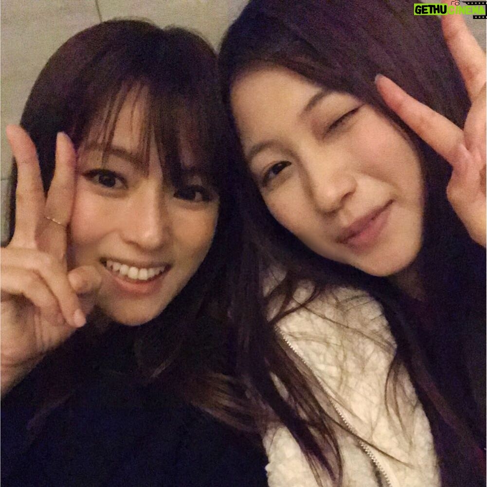 Kyoko Fukada Instagram - いとちゃん💓 お誕生日プレゼントにってウサギのネックレスと御手紙くれた...サプライズ弱めなわたしはもっともっといとちゃん大好きになっちゃった...😣🗝 #大野いと #kyokofukada