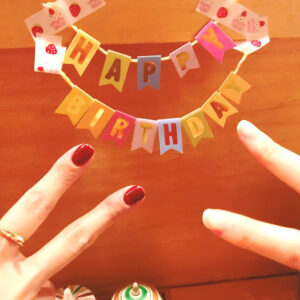 Kyoko Fukada Instagram - 先日、大野いとちゃんのお誕生日お祝いをしました🎂2人で待ち合わせしていてサプライズでいきなり土屋太鳳ちゃん登場❤️いとちゃんに内緒で太鳳ちゃんと打ち合わせしていて、チアダンの撮影で忙しい中駆け付けてくれました❣️いとちゃんは太鳳ちゃんの突然の登場であまりにびっくりしてうるうる...それをみて3人でまたうるうる😢実はこの3人で会うのは昨年お花見でお食事に行った以来なので大分久しぶり😍やっと会えました😆いとちゃんたおちゃんは私にとって癒しなのです💕あぁ可愛かった🐣🐥🐰
#最近はいつでもどこでも1番上のお姉ちゃん
#大野いと ちゃん
#土屋太鳳 ちゃん
#kyokofukada