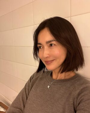 Kyoko Hasegawa Instagram - 何か問題にぶつかった時、うつむいてどうするか考えるより、目線を上げて何が出来るか、考えてみる。
出てくる答えが全然違うかも。

親しくさせてもらっている方から教わりました。
皆んなもそんな時があったら、試してみて🤲