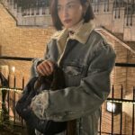 Kyoko Hasegawa Instagram - Friday night🥶🥺 #bag#earrings @louisvuitton #winter#fridaynight