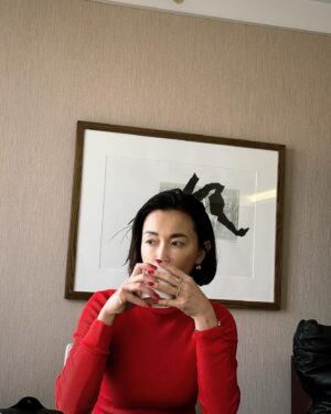 Kyoko Hasegawa Instagram - わたしを撮る時に全く気持ちを入れてくれない娘に"あなたの推しを撮るつもりでやってみて"とオーダーしてみたら....

こんな感じに😁

#shooting#daughter