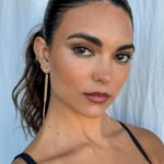 Kyra Santoro Instagram - Hair, makeup & fit for the new @thestrangersfilm premier 🤍✨