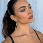 Kyra Santoro Instagram - Hair, makeup & fit for the new @thestrangersfilm premier 🤍✨