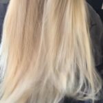 Laëtitia Milot Instagram - Telle mère, telle fille ! Lyana est allée chez le coiffeur… Une première ! 💆‍♀️💇‍♀️ D’après-vous, qui lui coupait les cheveux avant ? 🤣❤️❤️