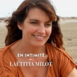 Laëtitia Milot Instagram - En intimité - @laetitiamilotofficiel 🏠 Après deux ans de pause médiatique, où elle s’est consacrée à sa famille, Laetitia Milot revient en force en ce début d’été. Invitée exceptionnelle de la série « Demain nous appartient » le temps de quelques épisodes, elle sera au théâtre à la rentrée. Entre deux tournages et répétitions, elle nous a accueillis chez elle et s’est livrée à cœur ouvert sur sa vie et les épreuves qu’elles a traversées. Confidences exclusives d’une actrice dont l’immense popularité est restée intacte depuis ses débuts il y a plus de 20 ans. 📺 #50inside ce samedi à partir de 17h50 sur @tf1. 🖊️ - @noemie_klein_ 🎥 - @letuze - Mattieu Gastou ✂️⌨️ - @fabien.dapvril _______