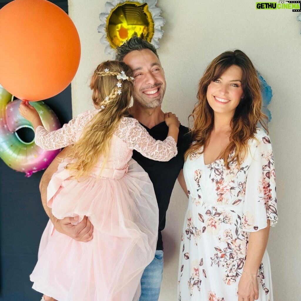 Laëtitia Milot Instagram - Un anniversaire inoubliable pour Lyana entourée de ses copains et ses copines 😍🥰 #anniversaire #birthday #princesse