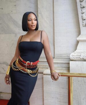 LaToya Forever Instagram - I’m HER.

#fitcheck #momof4 #postpartum #outfitinspo  #ootd #ootn #revolveme #instastyle #outfitlove
