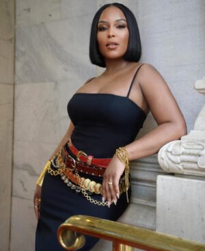 LaToya Forever Instagram - I’m HER.

#fitcheck #momof4 #postpartum #outfitinspo  #ootd #ootn #revolveme #instastyle #outfitlove