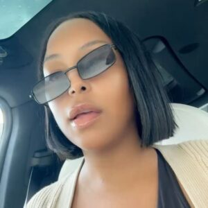 LaToya Forever Instagram - Life with kids 🫶🏽🧘🏽‍♀️
How many kids do you have? And are you okay? 🤣

#momlife #momlifebelike #momof4 #blackmoms #fashionmom