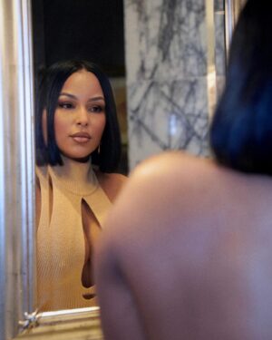 LaToya Forever Instagram - You deserve the world, bougie girl 💅🏽