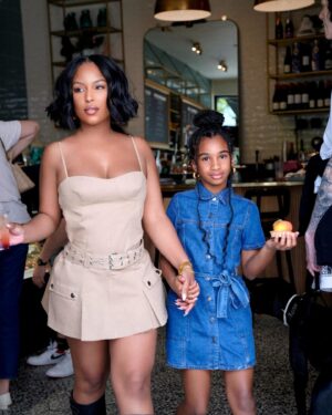 LaToya Forever Instagram - She made me who I am 💅🏽🍑 👩🏽‍🤝‍👩🏾

#bestiesforlife #mommydaughtertime #mommydaughtergoals #firstborn #fashioninspo #fashionstyle
