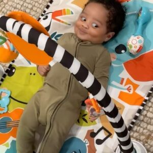 LaToya Forever Instagram - Life with kids 🫶🏽🧘🏽‍♀️
How many kids do you have? And are you okay? 🤣

#momlife #momlifebelike #momof4 #blackmoms #fashionmom