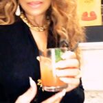La Toya Jackson Instagram - Having fun @djkhaled house! What a great guy and a lovely and #beautiful family!💖 #ciroc #instagood #life #fun #smiles #photooftheday #music #love #DJKhaled #latoyajackson #thejacksons #tbt #grateful #instamood #drinks