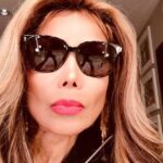 La Toya Jackson Instagram - When your eyes are failing you, and you have to get extra close to see something. We’re all gonna go through it, I know some of you have already! Right?👀👁️😎 #life #eyesdontlie #truth #eyes #latoyajackson