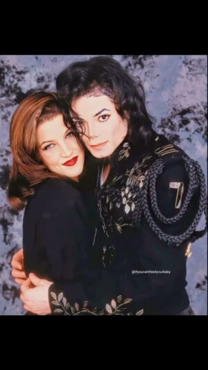 La Toya Jackson Instagram - We miss you Lisa! You will forever be in our hearts, I will never forget how much you shared the love you had for my brother with me! 
I thank you for being so honest, courageous and explicit with your love.

#RIPLisaMariePresley #LMP #GoneTooSoon #MichaelJackson #MJ #Love #TogetherAgain #Graceland #Neverland #Life