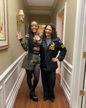 LaToya Tonodeo Instagram - Free Diana till it’s backwards ‼️

Swipe for a surprise! Extremely talented OG Power Actress. On the show she’s tough as 🔩 but super sweet in real life!! 💜

New episode of @ghoststarz this Friday!

Makeup: @msruthiemakeup 
Braids: @tropixbraids