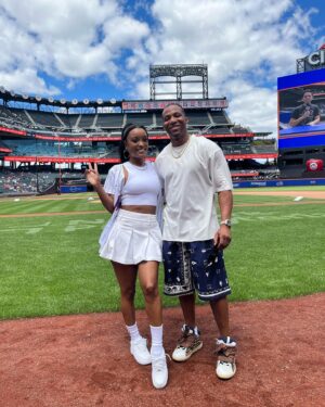 LaToya Tonodeo Instagram - I threw the FIRST PITCH at the @mets game!! (2nd slide)⚾️💨☺️ FROM THE MOUND!😜SO MUCH FUN! Thank you Mets 🧡