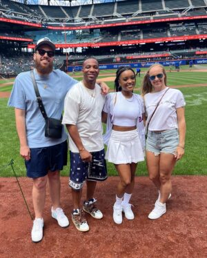 LaToya Tonodeo Instagram - I threw the FIRST PITCH at the @mets game!! (2nd slide)⚾️💨☺️ FROM THE MOUND!😜SO MUCH FUN! Thank you Mets 🧡