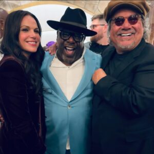 Lana Parrilla Instagram - What a celebration!!

Happy Birthday @cedtheentertainer 🎂🥂 and congratulations on the Opening Night of Love & Laughter with the legendary @tonibraxton What a show! ✨

#lasvegas #legends #unforgettable #friends #vegascrew #fyp
