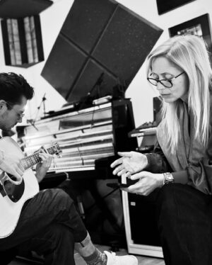Lara Fabian Instagram - Ces moments précieux de partage @yaacovsalah @slimane @meir.salah … le meilleur reste à venir 🖤🤍