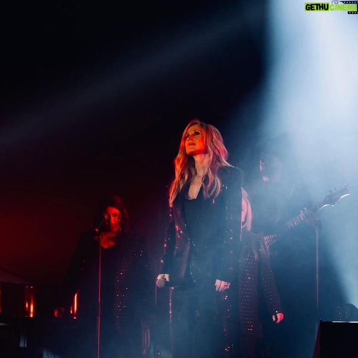 Lara Fabian Instagram - What a night Zagreb … thank you! 💙#jetaimetour