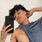 Larray Instagram – felt sexy, might delete 😝