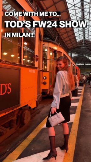 Larsen Thompson Instagram - Ciao Milano🤍 so lovely to be here for @tods #TodsFW24 - Congratulations @mt_matteotamburini on an incredible first collection!!! #Tods #ad