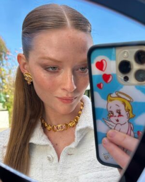 Larsen Thompson Instagram - April/May diaries🌞🌊✨🌹🧚‍♀️💖 full of love, beauty, joy, and new beginnings…