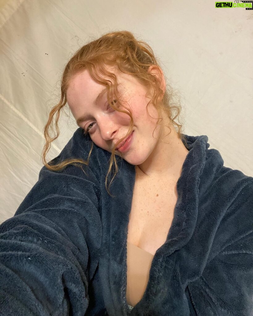 Larsen Thompson Instagram - bts of filming @tarotmovie with some of my favorite people🥹 enjoy ;) and go watch it NOW in theaters!!!