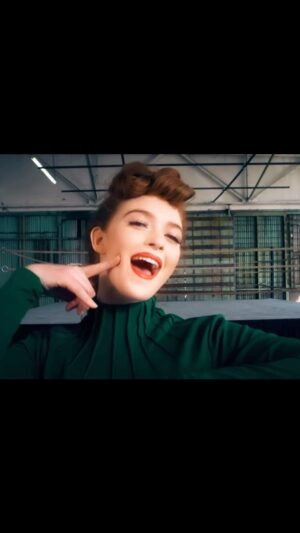Larsen Thompson Instagram - One of my favorite music videos I’ve worked on to date! Thank you @pink @nickandrjofficial for trusting with me the role of “Beautiful” in P!NK’S Beautiful Trauma!🤍 Playing this character and telling this story through dance was a dream! #throwbacktuesday