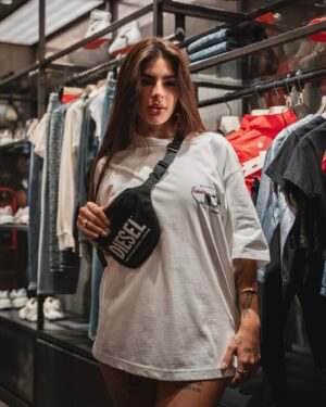 Lary Bottino Instagram - coquetel @diesel_brasil