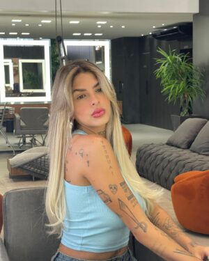 Lary Bottino Instagram - 