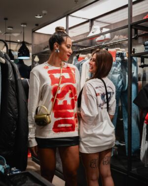 Lary Bottino Instagram - coquetel @diesel_brasil