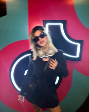 Lary Bottino Instagram - @tiktokbrasil ✨