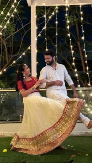 Lasya Manjunath Instagram - 😍❤️🫰🏻
#kalyanivacchavacchaa 
#FamilyStar #FamilyStarOnApril5th

@thedeverakonda @mrunalthakur @srivenkateswaracreations