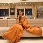 Lasya Manjunath Instagram - IT’S OK TO BE A LITTLE OBSESSED WITH JEWELLERY 💍 Gold jewellery: @devipavitraofficial Saree : @pari.designers_ Come, join for my Akshaya Tritiya shopping....Devi Pavitra Gold & Diamonds offers very exciting offers on this occasion - Flat 6% VA on Chains/Banges; Flat 12% on Stone Jewellery & on Diamond Jewellery Rs.51,999/- per carat, T&C Applies Watch Never Before Unique Designs in latest Gold and Diamond Jewellery with unbeatable offers… @devipavitraofficial First time of it's kind in Hyderabad - Bridal Studio for aspiring Brides Address For all occasions, One location : Devi Pavitra Gold & Diamonds 1st Floor,PNR Empire, Near Metro Pillar No : A 737 KUKATPALLY, Hyderabad. - 500072. Contact : 9406689999 managed by: @unomantrik unomantrik@gmail.com #devipavitraofficial #gold #diamonds #jewellery #jewellerycollection #latestjewellerydesigns #latestdesign #jewellerystore #goldjewellery #puregold #diamondjewellery