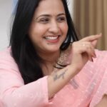 Lasya Manjunath Instagram – Navvuleeee Navvulu😹
Such a Crazy episode of Pep Talk With Parnika Ft @lasyamanjunath ❤️ Don’t miss it😹❤️ 
Link in bio😍