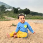 Lasya Manjunath Instagram - Munnu 😍😘❤️ #cutie 1st time sand ⌛️ lo adukuntunnadu .. Full vlog in my youtube channel 😊