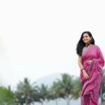 Lasya Manjunath Instagram - A woman with a voice is, by definition, a strong woman.🩷 I will stand up for my self , I will speak out for not to offend but to defend 🩷 Saree : @pari.designers_ #standforyourself #standup #speakup #speakout #strongwomen