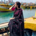 Lasya Manjunath Instagram - 🖤🩷 Saree : @pari.designers_