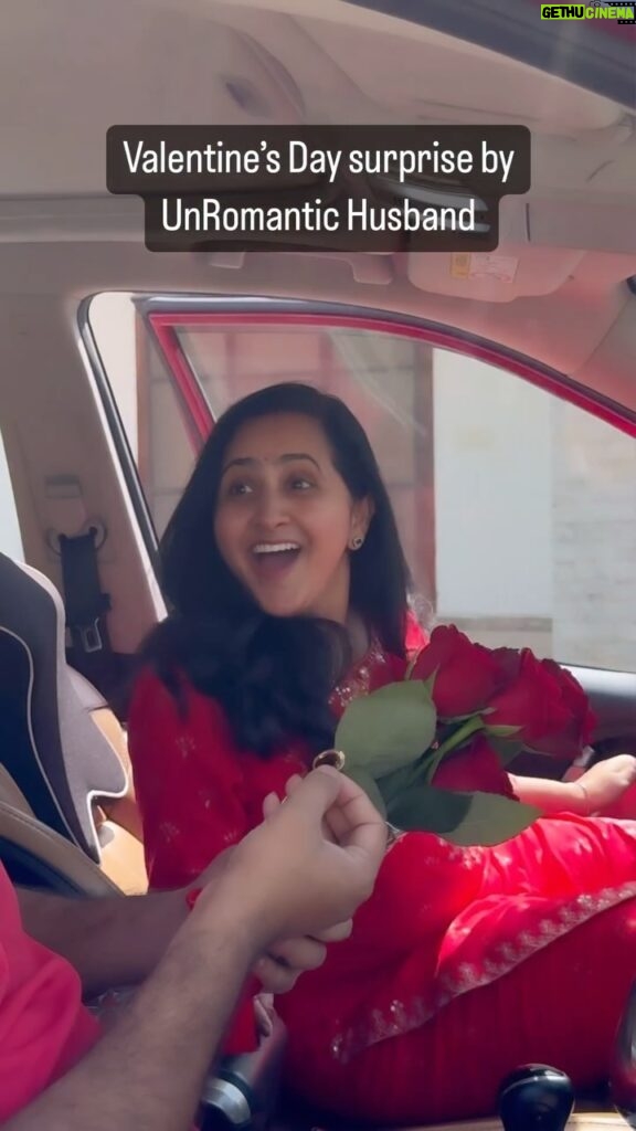 Lasya Manjunath Instagram - Valentine’s Day Surprise from UnRomantic Husband ❤️😍 Happy Valentine’s Day @manjunath_chillale #valentinesdaygift #valentinesday2024 #wifeandhusband #lasyamanjunath